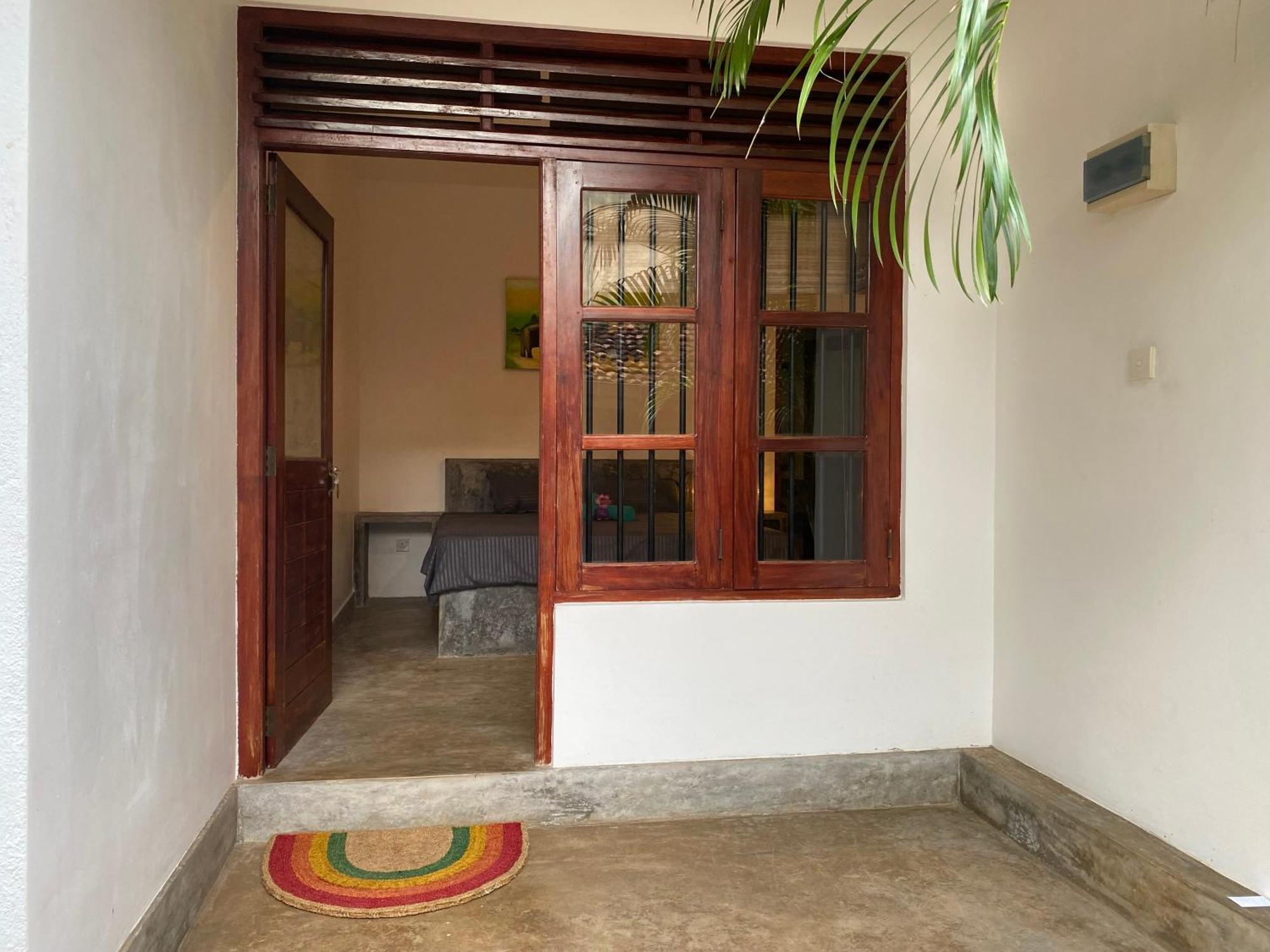 The Calm Palm Hotel Hikkaduwa Exterior photo