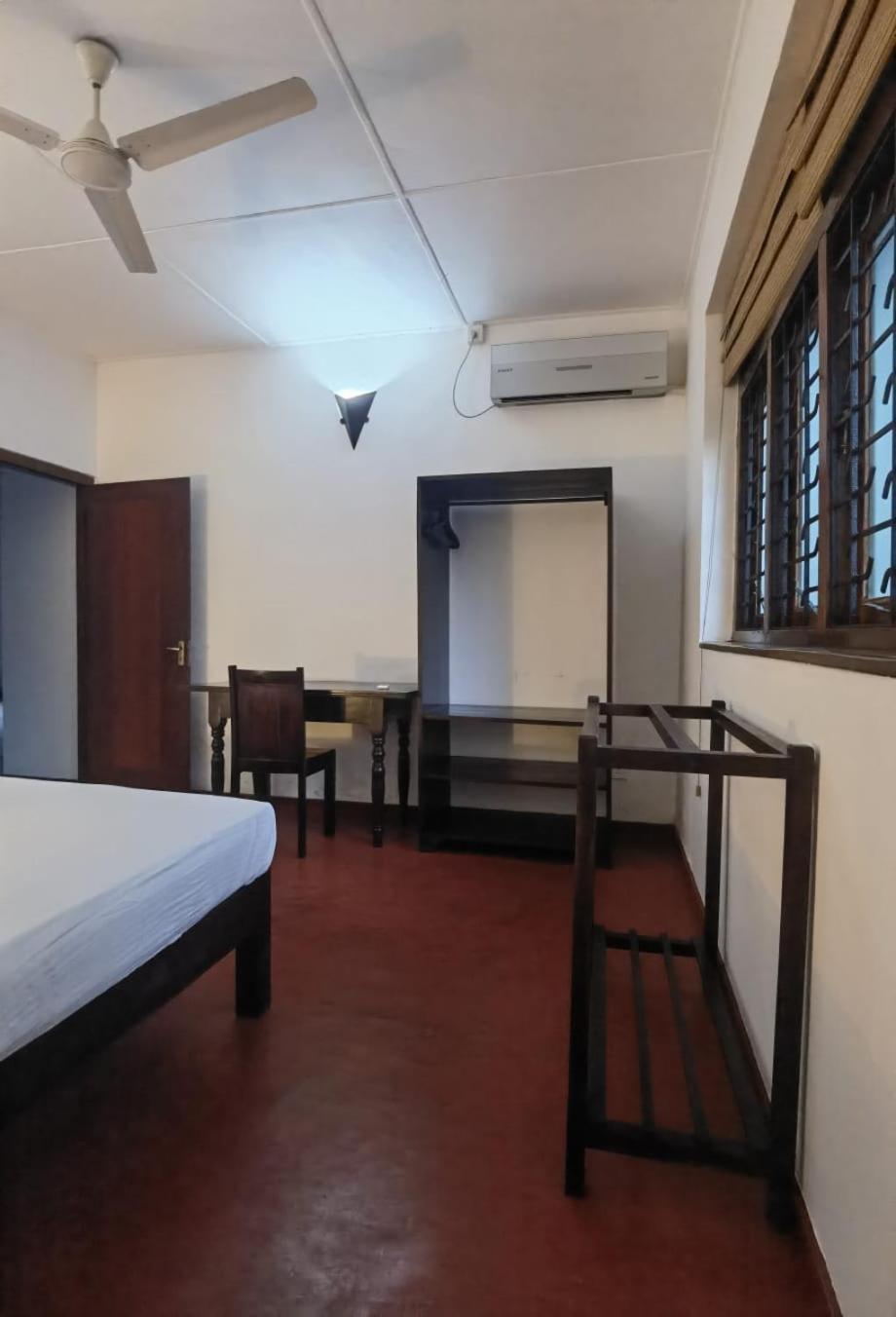 The Calm Palm Hotel Hikkaduwa Room photo